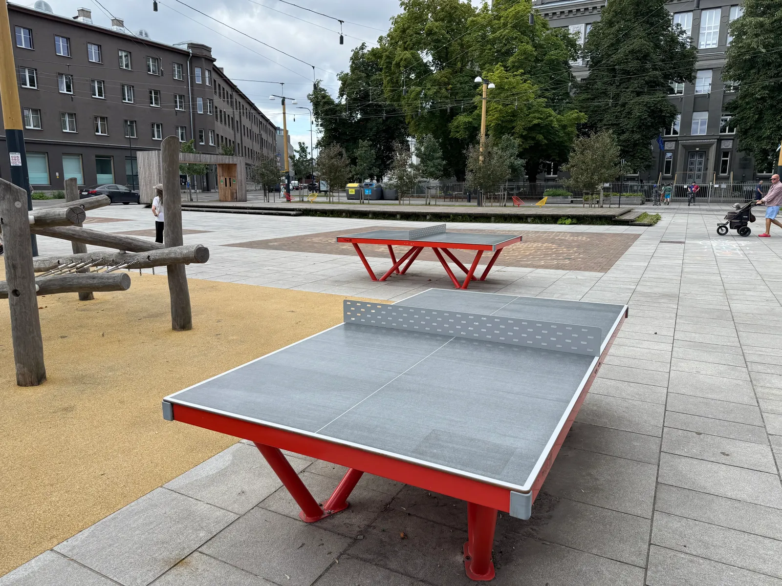 Kalamaja Väljak — pinksilaud